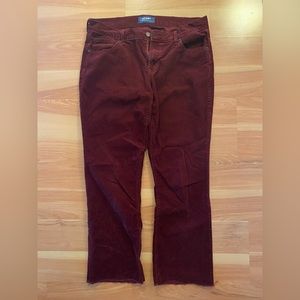Burgundy cropped corduroy pants. Perfect for dressing up or down!